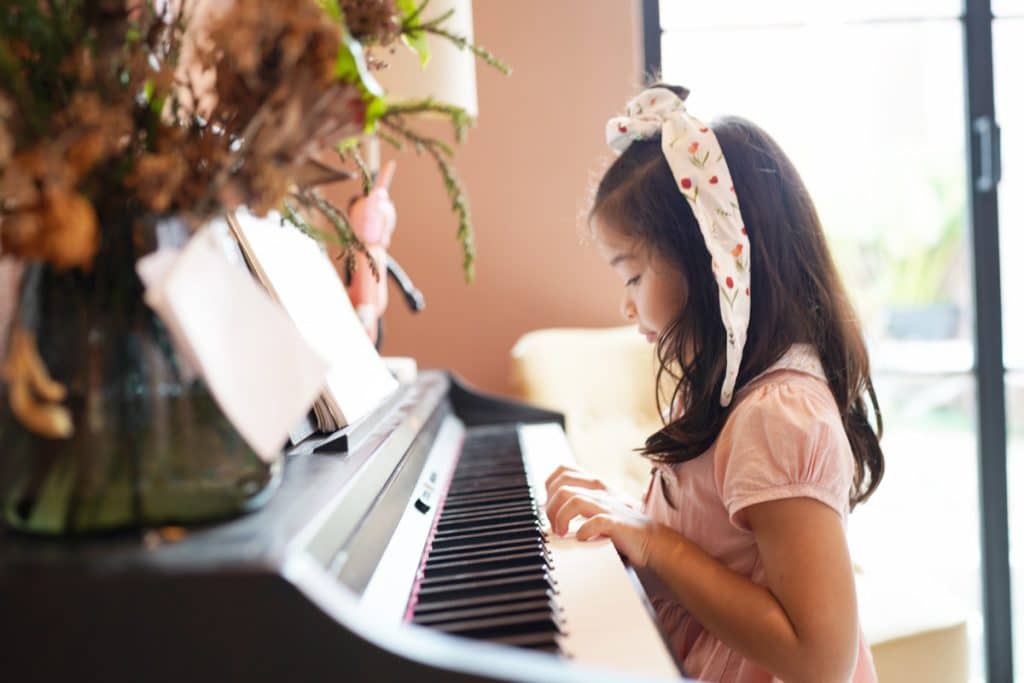 Intérêts pédagogiques du piano pour les enfants